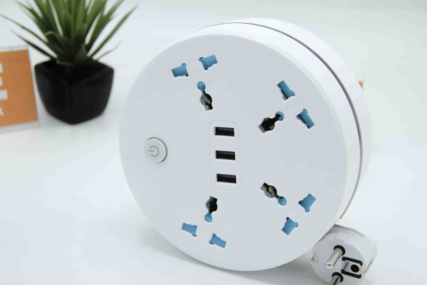 16.5 Feet Foldable Electrical Extension with 3 USB Sockets for Easy Charging